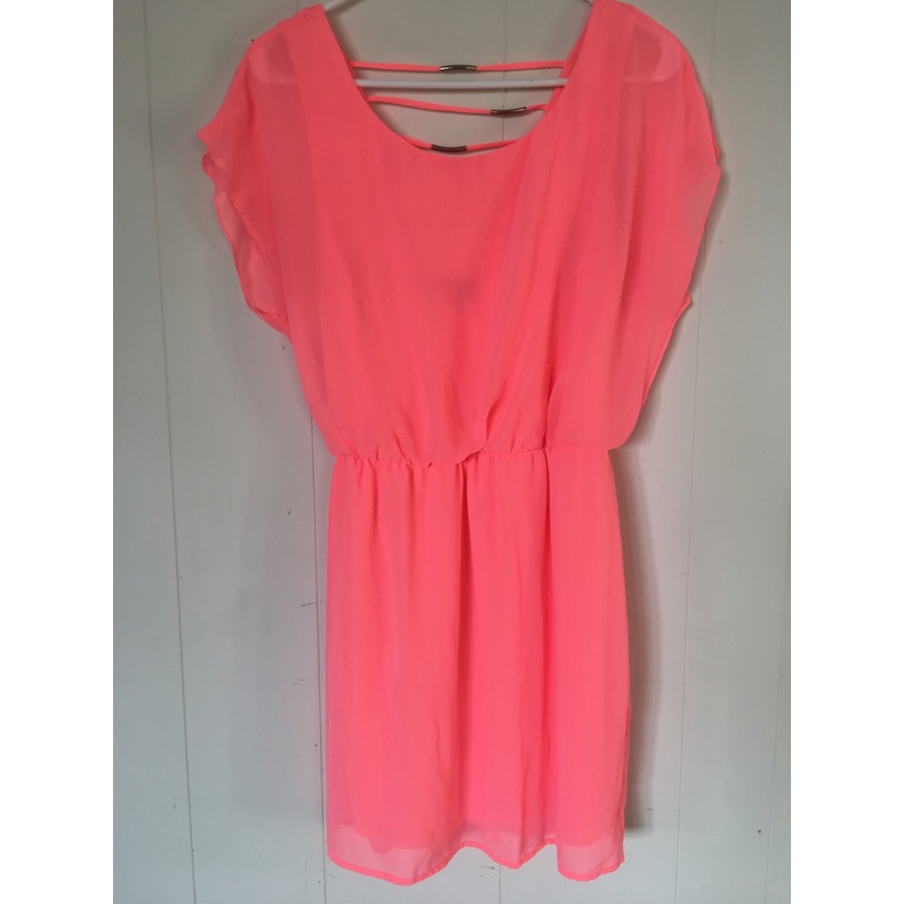 Cute mini coral dress with back detail